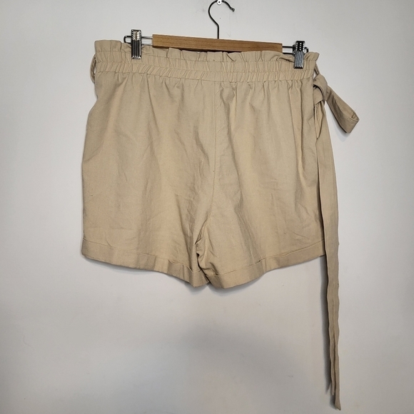 Heartloom Paperbag Styled Linen Blend Short Size Medium - Picture 5 of 9